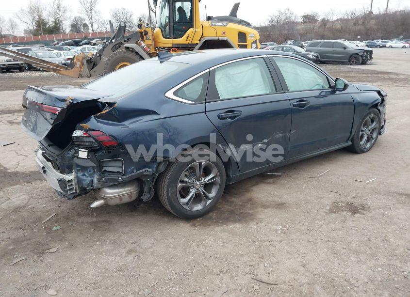 Photo 4 of 2024 Honda Accord EX (VIN 1HGCY1F32RA048296)