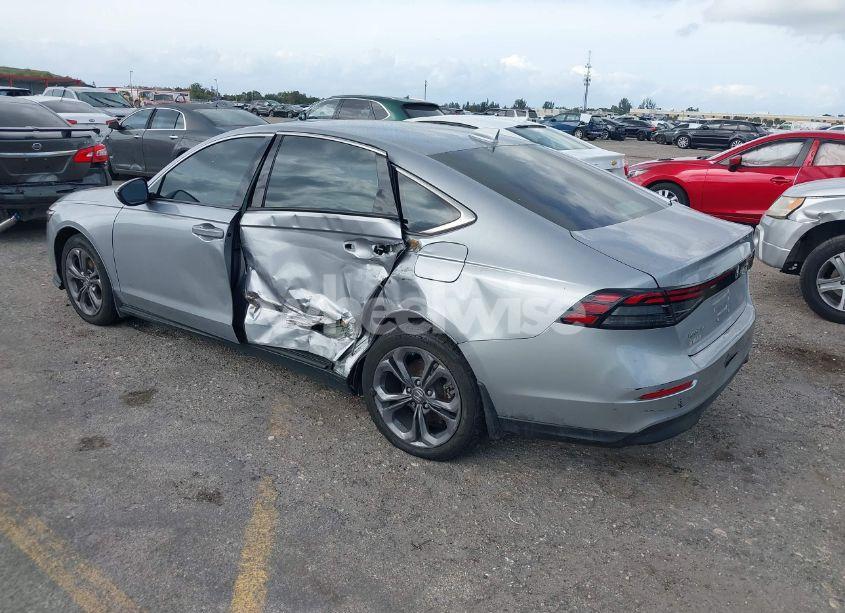 Photo 3 of 2023 Honda Accord EX (VIN 1HGCY1F33PA033576)