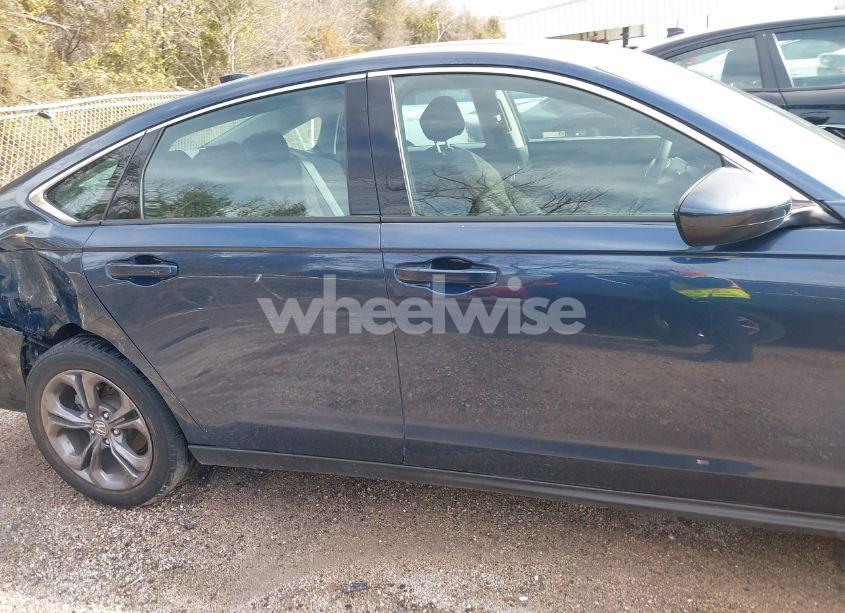 Photo 13 of 2024 Honda Accord EX (VIN 1HGCY1F33RA004078)