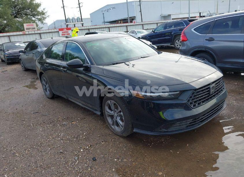 2024 Honda Accord EX (VIN 1HGCY1F33RA011046) main photo