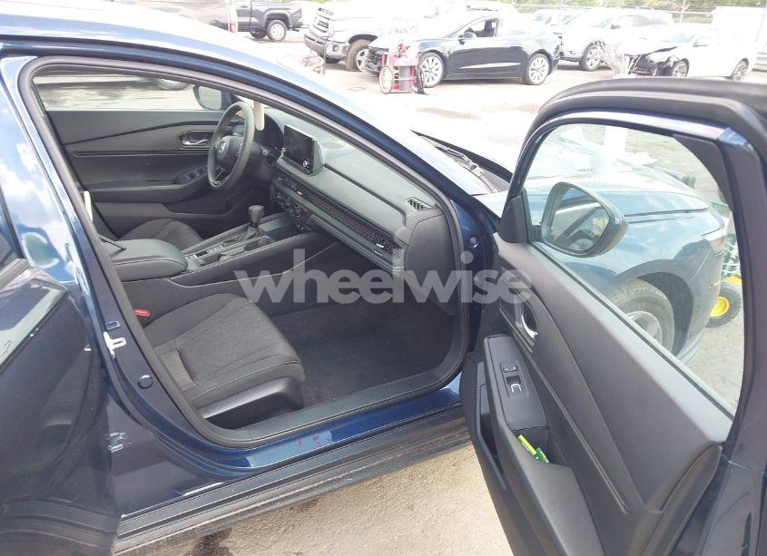 Photo 5 of 2024 Honda Accord EX (VIN 1HGCY1F33RA016506)