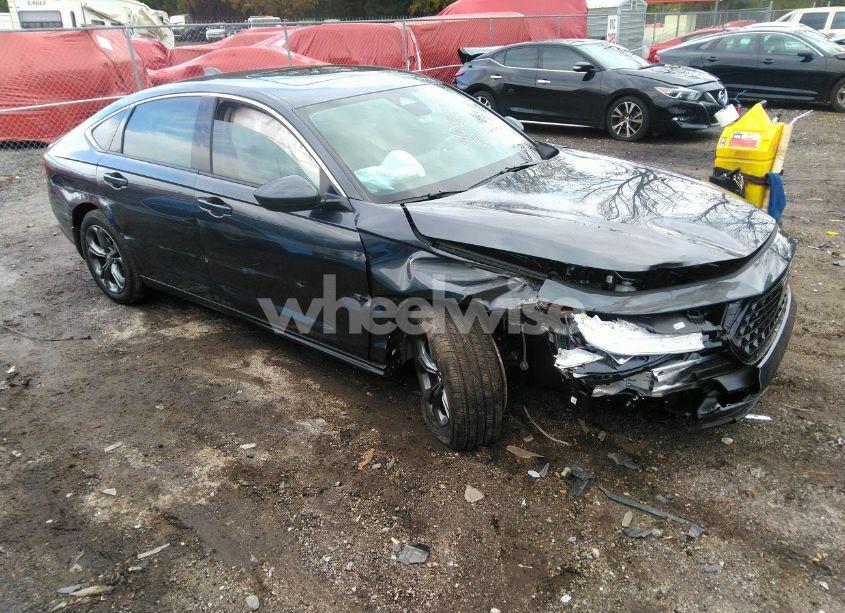 2024 Honda Accord EX (VIN 1HGCY1F33RA086667) main photo