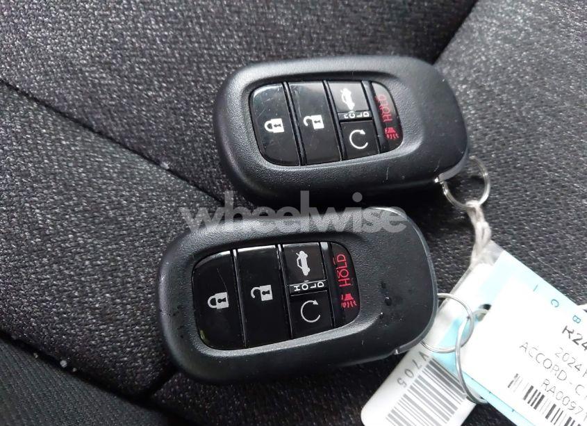 Photo 11 of 2024 Honda Accord EX (VIN 1HGCY1F35RA075055)