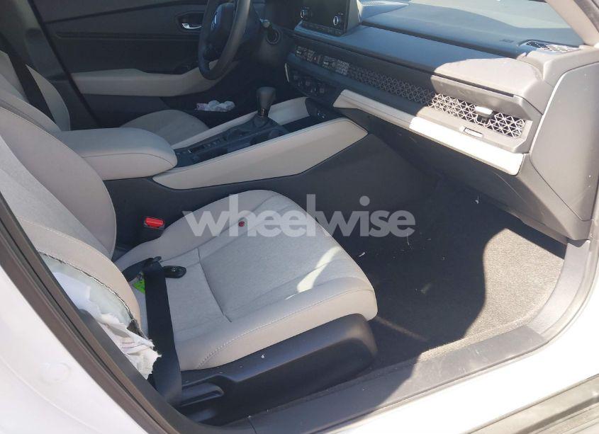 Photo 5 of 2024 Honda Accord EX (VIN 1HGCY1F36RA061374)