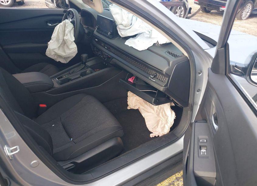 Photo 5 of 2024 Honda Accord EX (VIN 1HGCY1F37RA048780)