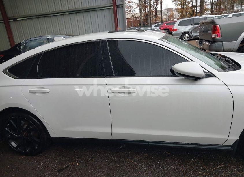 Photo 14 of 2024 Honda Accord EX (VIN 1HGCY1F39RA061269)