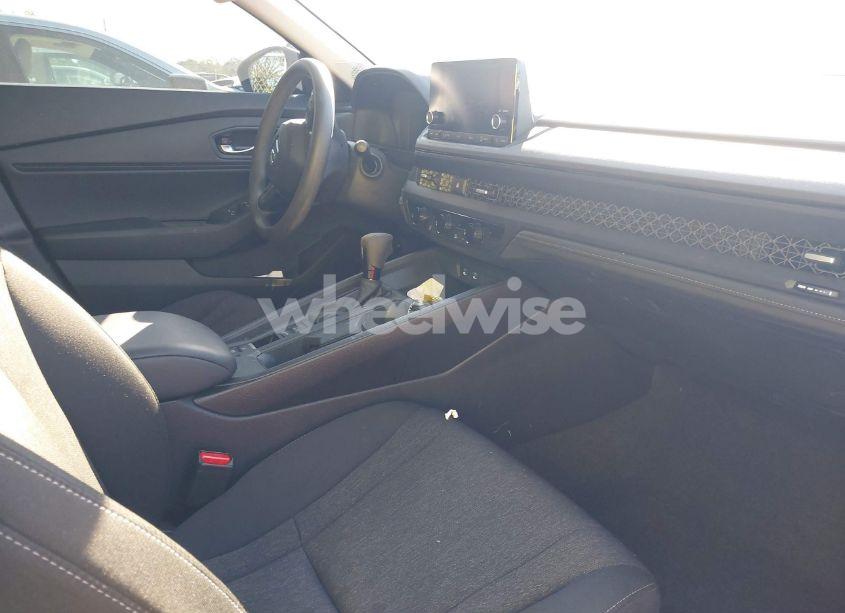 Photo 5 of 2024 Honda Accord EX (VIN 1HGCY1F3XRA031732)