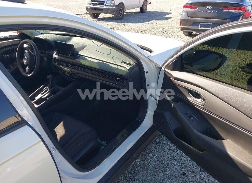 Photo 5 of 2025 Honda Accord SE (VIN 1HGCY1F48SA004401)