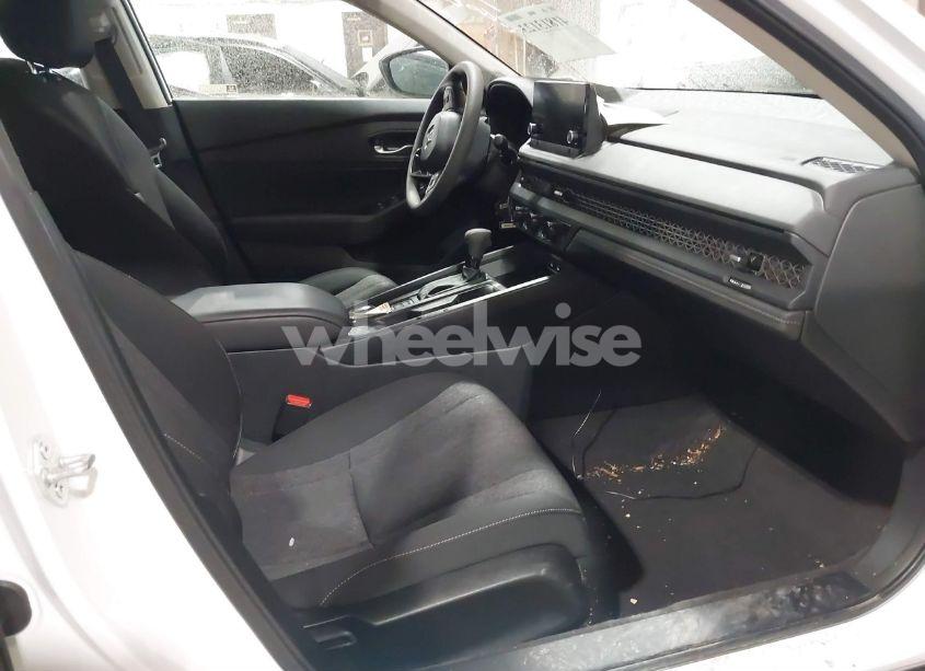 Photo 5 of 2025 Honda Accord SE (VIN 1HGCY1F49SA000356)