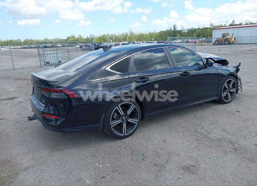 Photo 4 of 2024 Honda Accord HYBRID SPORT (VIN 1HGCY2F5XRA038624)