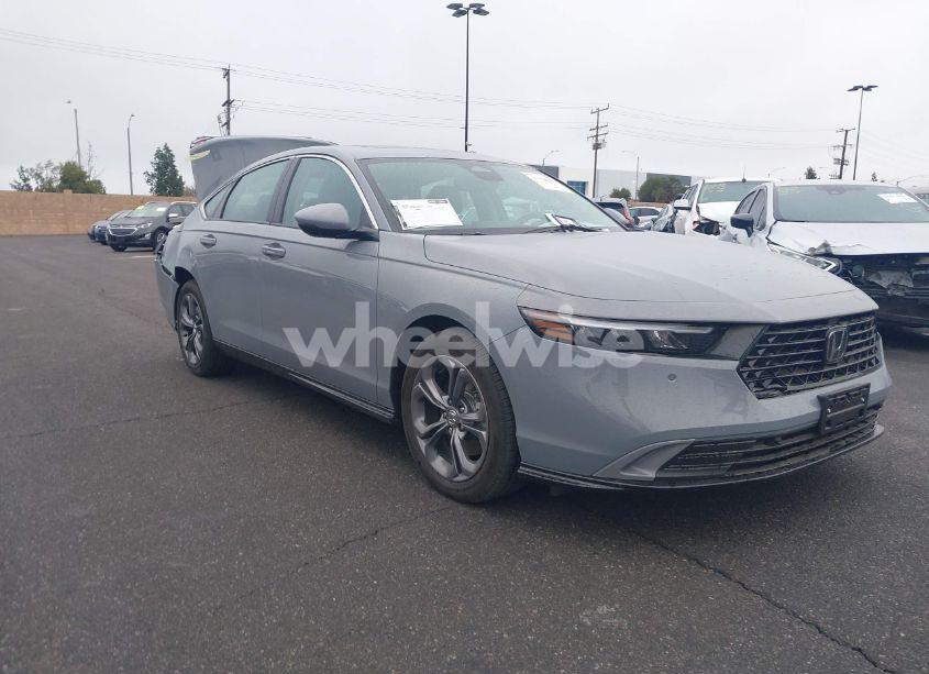 2025 Honda Accord HYBRID EX-L (VIN 1HGCY2F62SA004529) main photo