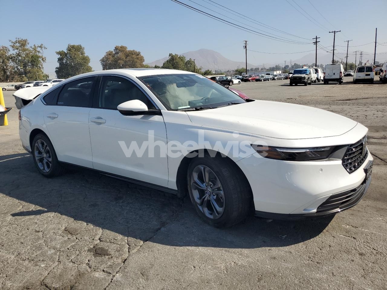 Photo 4 of 2025 HONDA ACCORD HYBRID EXL (VIN 1HGCY2F66SA050008)