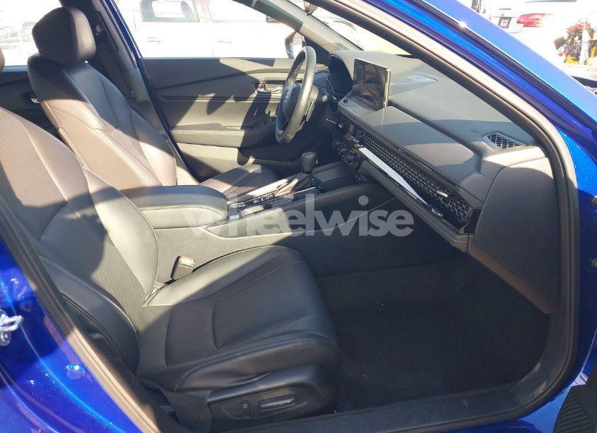 Photo 5 of 2024 Honda Accord HYBRID SPORT-L (VIN 1HGCY2F71RA033992)