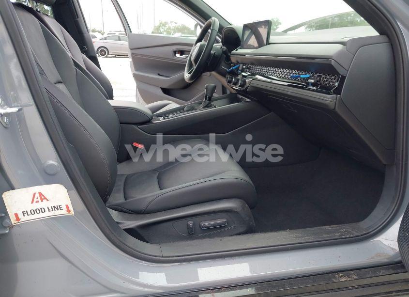 Photo 6 of 2024 Honda Accord HYBRID SPORT-L (VIN 1HGCY2F72RA062997)