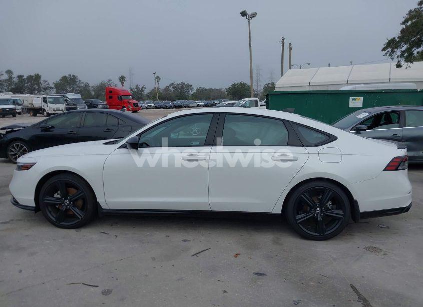 Photo 14 of 2024 Honda Accord HYBRID SPORT-L (VIN 1HGCY2F74RA044632)