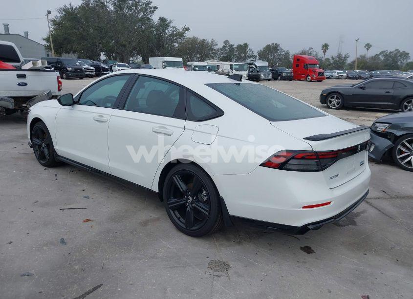Photo 3 of 2024 Honda Accord HYBRID SPORT-L (VIN 1HGCY2F74RA044632)