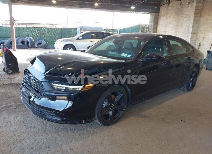 Photo 2 of 2025 Honda Accord HYBRID SPORT-L (VIN 1HGCY2F74SA001317)