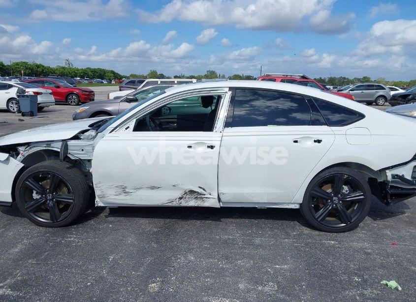 Photo 6 of 2024 Honda Accord HYBRID SPORT-L (VIN 1HGCY2F75RA044588)