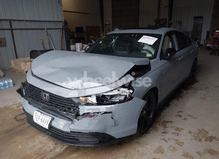 Photo 2 of 2025 Honda Accord HYBRID SPORT-L (VIN 1HGCY2F79SA010949)