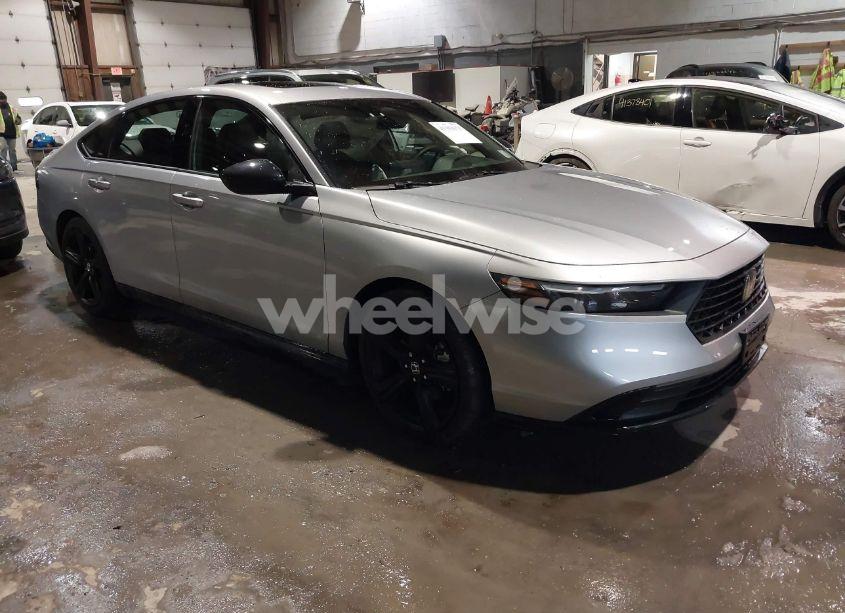 2025 Honda Accord HYBRID SPORT-L (VIN 1HGCY2F7XSA004092) main photo
