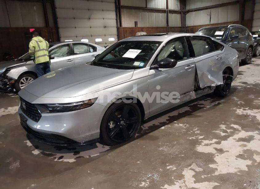 Photo 2 of 2025 Honda Accord HYBRID SPORT-L (VIN 1HGCY2F7XSA004092)
