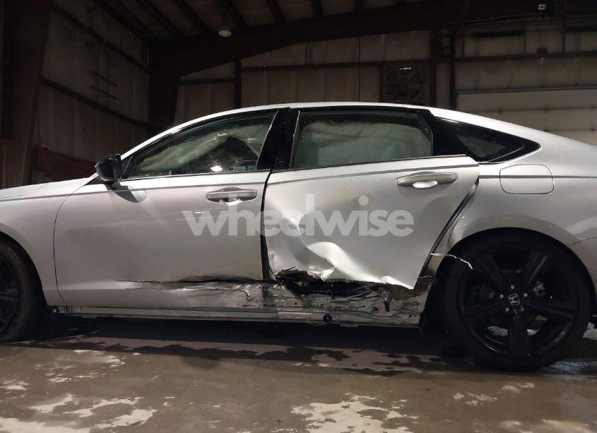 Photo 6 of 2025 Honda Accord HYBRID SPORT-L (VIN 1HGCY2F7XSA004092)