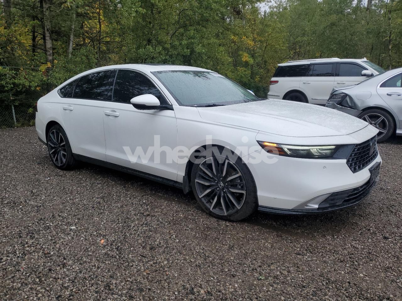 Photo 4 of 2024 HONDA ACCORD TOURING HYBRID (VIN 1HGCY2F80RA801843)