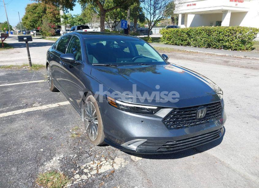 2024 Honda Accord HYBRID TOURING (VIN 1HGCY2F82RA065228) main photo