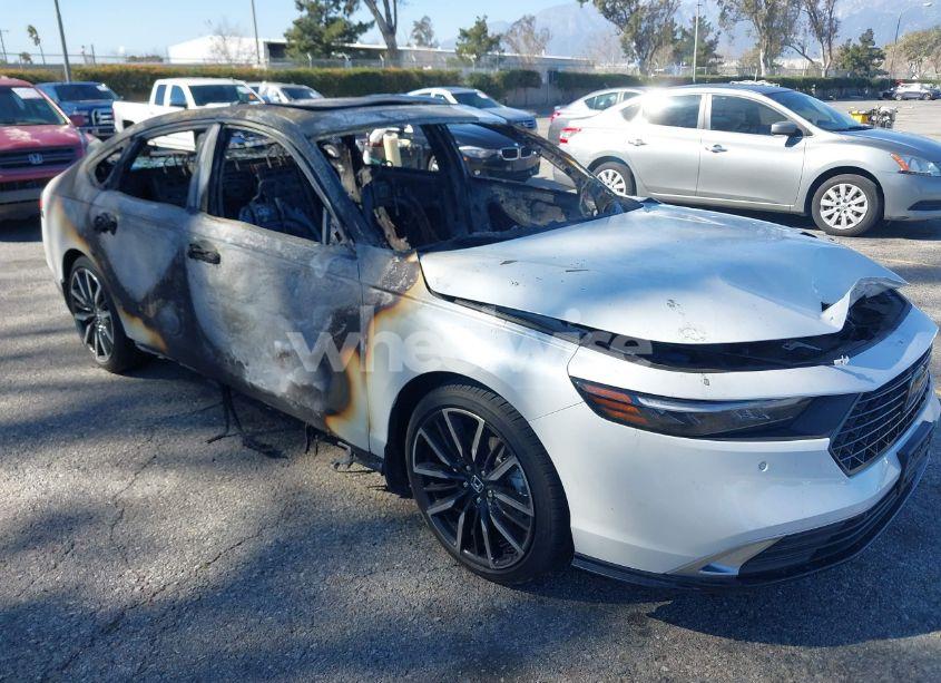 2024 Honda Accord HYBRID TOURING (VIN 1HGCY2F82RA075600) main photo