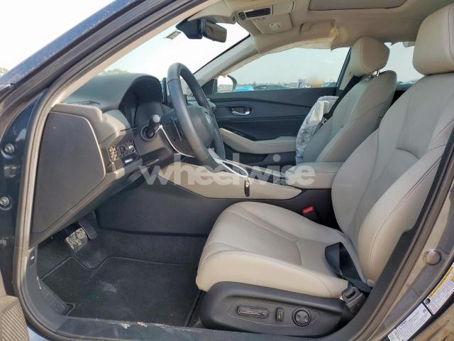 Photo 4 of 2024 HONDA ACCORD TOURING HYBRID (VIN 1HGCY2F84RA094052)