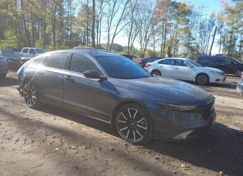 2024 Honda Accord HYBRID TOURING (VIN 1HGCY2F88RA042004) main photo