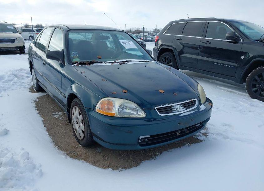 1998 Honda Civic DX (VIN 1HGEJ662XWL000532) main photo