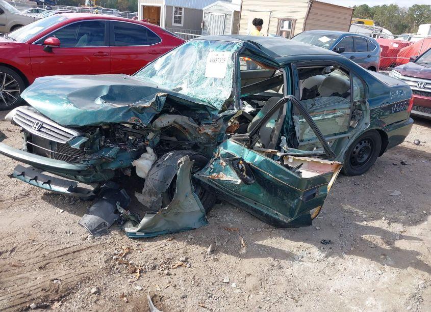 Photo 2 of 2000 Honda Civic LX (VIN 1HGEJ6675YL016815)