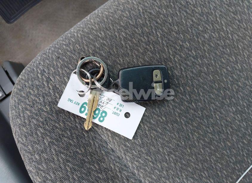 Photo 11 of 2000 Honda Civic LX (VIN 1HGEJ667XYL038728)