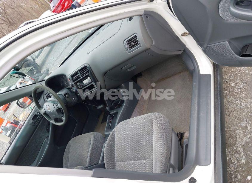 Photo 5 of 2000 Honda Civic LX (VIN 1HGEJ667XYL038728)