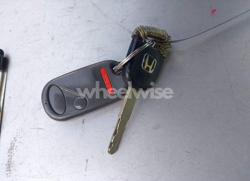 Photo 11 of 2004 Honda Civic LX (VIN 1HGEM21564L043781)