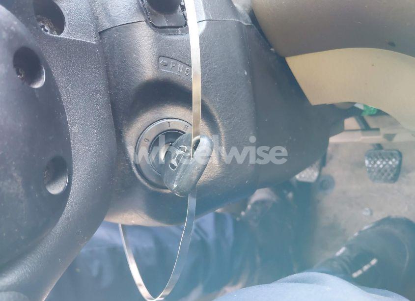 Photo 11 of 2004 Honda Civic LX (VIN 1HGEM21574L052389)