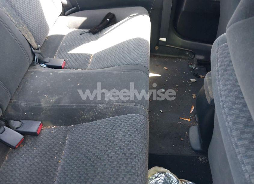 Photo 8 of 2005 Honda Civic VP (VIN 1HGEM22375L010142)