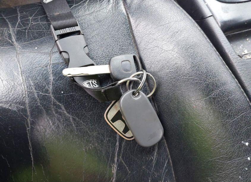 Photo 11 of 2005 Honda Civic LX (VIN 1HGEM22505L070751)