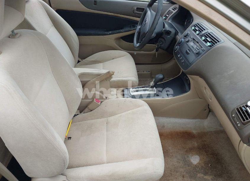 Photo 5 of 2003 Honda Civic LX (VIN 1HGEM22513L057357)