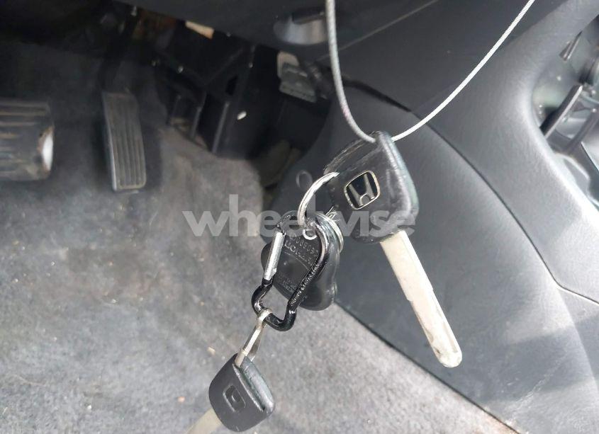 Photo 11 of 2004 Honda Civic LX (VIN 1HGEM22534L004323)