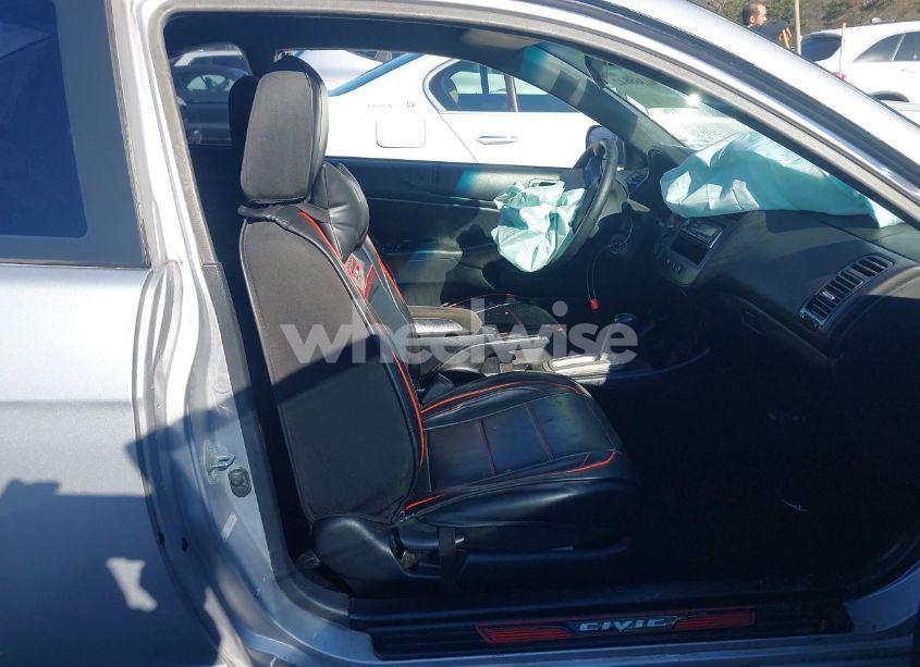 Photo 5 of 2005 Honda Civic LX (VIN 1HGEM22535L001441)