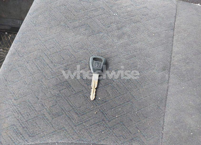 Photo 11 of 2002 Honda Civic LX (VIN 1HGEM22542L009589)