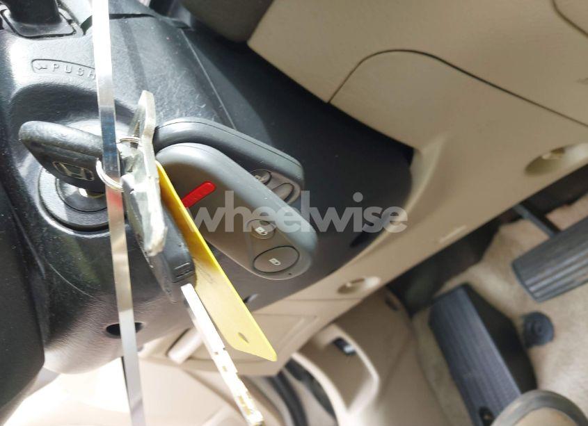 Photo 11 of 2005 Honda Civic LX (VIN 1HGEM22565L019142)