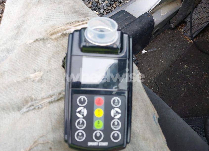 Photo 12 of 2004 Honda Civic LX (VIN 1HGEM22584L028875)