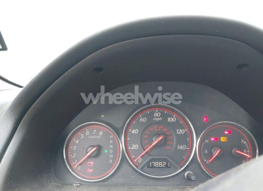 Photo 7 of 2004 Honda Civic LX (VIN 1HGEM22584L028875)