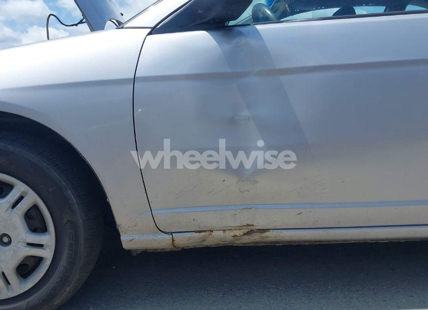 Photo 6 of 2001 Honda Civic LX (VIN 1HGEM225X1L118010)