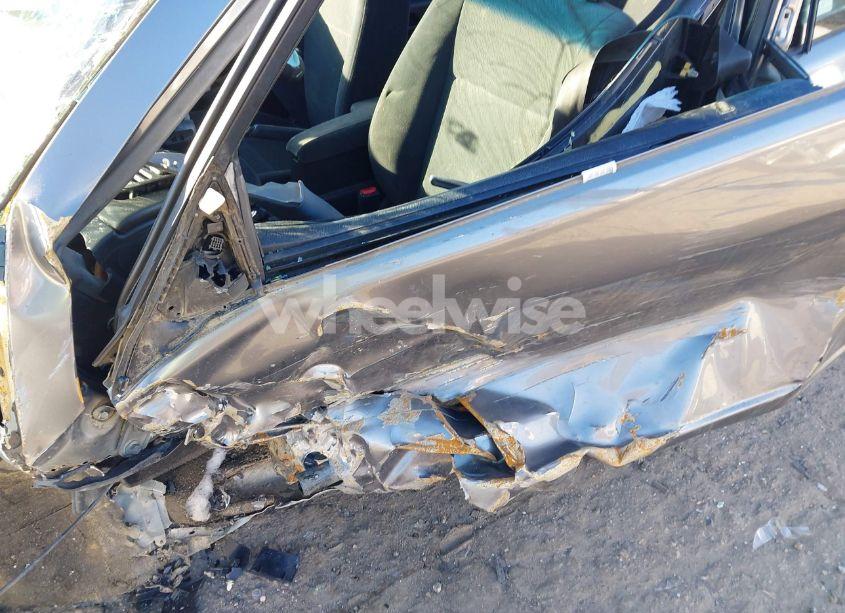 Photo 16 of 2005 Honda Civic EX (VIN 1HGEM22955L015862)