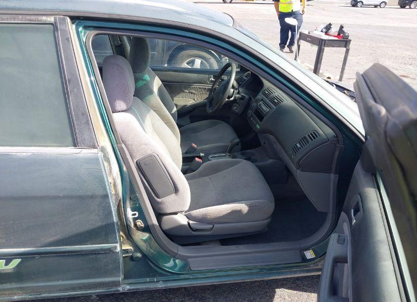 Photo 5 of 2002 Honda Civic GX (VIN 1HGEN26572L000621)