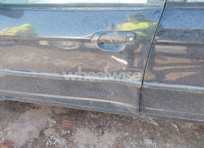 Photo 6 of 2005 Honda Civic VP (VIN 1HGES16365L011275)